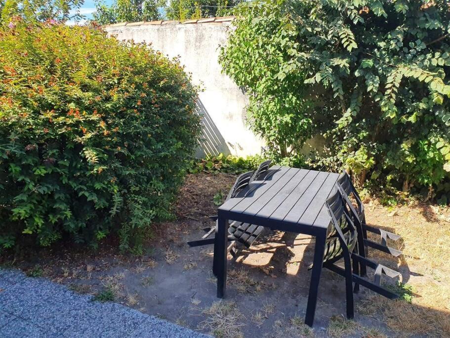 Appartement Centre Ville Au Calme Jardin Et Parking Public La Rochelle  Luaran gambar